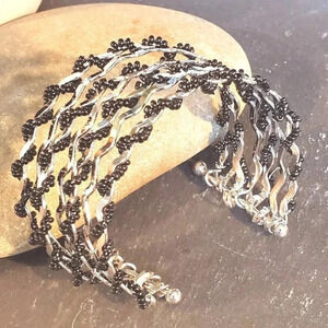 Vintage 90s Y2K Beaded Wire Wrap Detail Cuff Bracelet